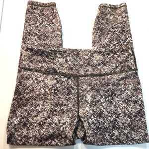 Fabletics Womens Snakeskin Print Leggings SZ Medium Yoga Athleisure Gym Workout